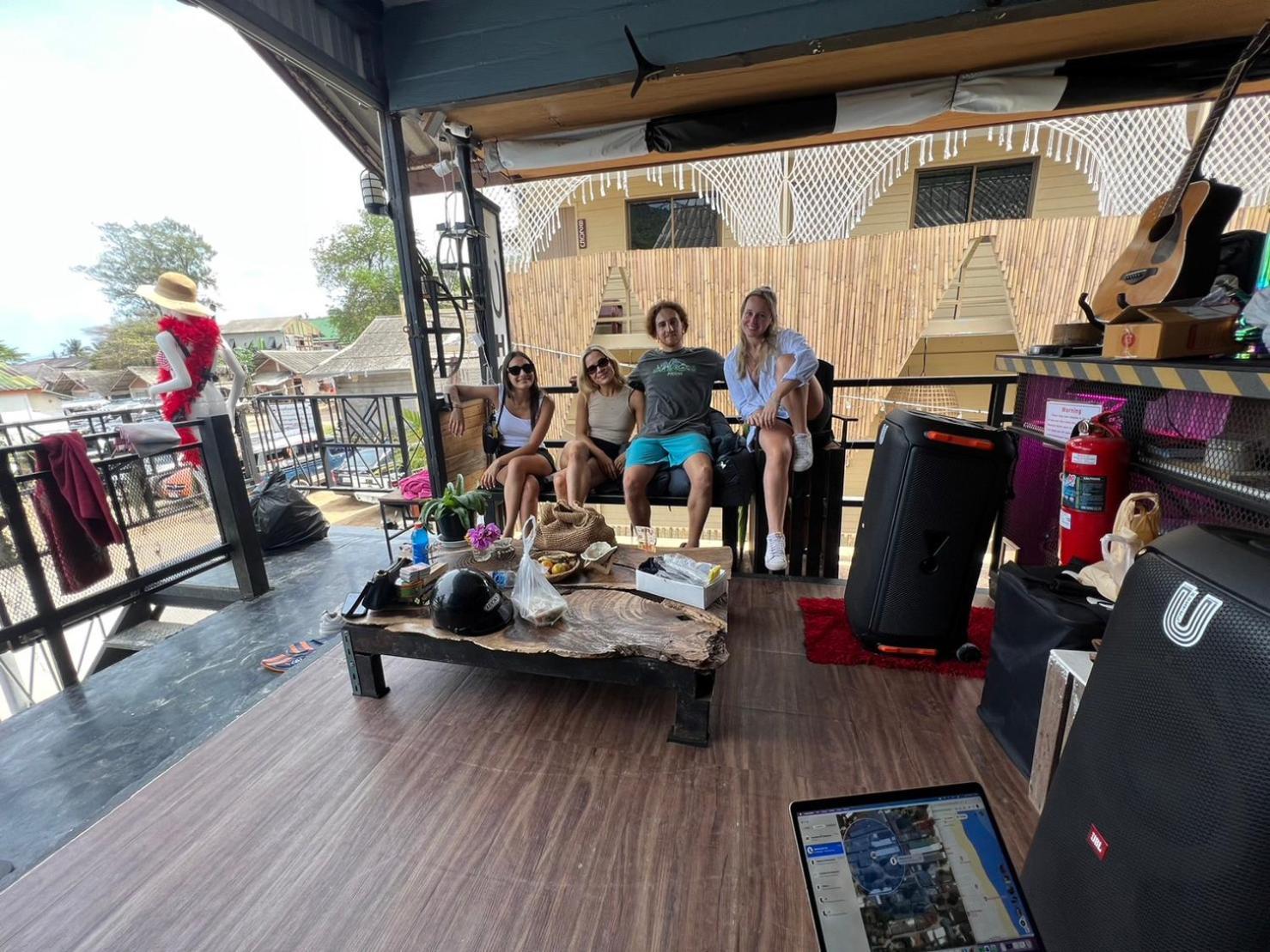 U Hostel Koh Phangan Haad Rin Ngoại thất bức ảnh